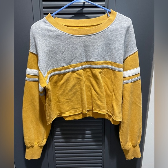 Tops - Picture 2 of 2